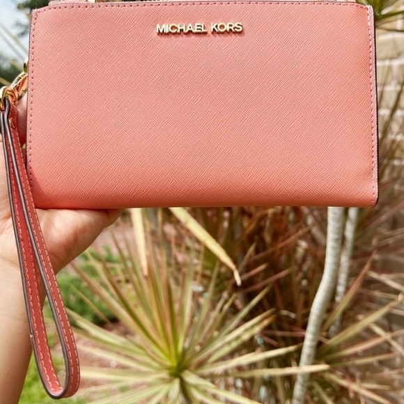 MICHAEL KORS CORAL PINK BAG WALLET CROSSBODY SET RAYNE STUDDED SAFFIANO LEATHER - Picture 13 of 16